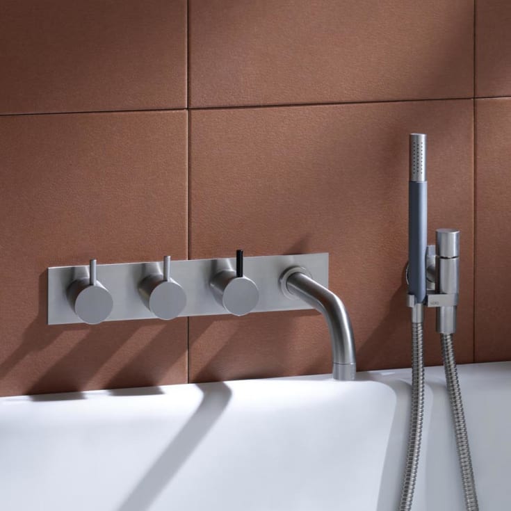 Vola 814C-071S badekarbatteri, 160 mm tut, med hånddusj, krom