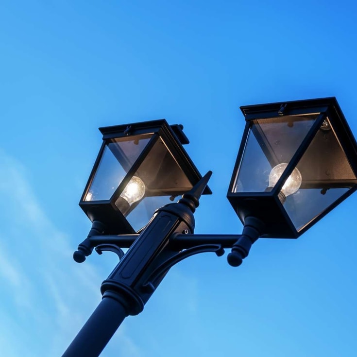 Norlys London 483 stolpelampe, LED max 3x9W, E27, IP54, hvit