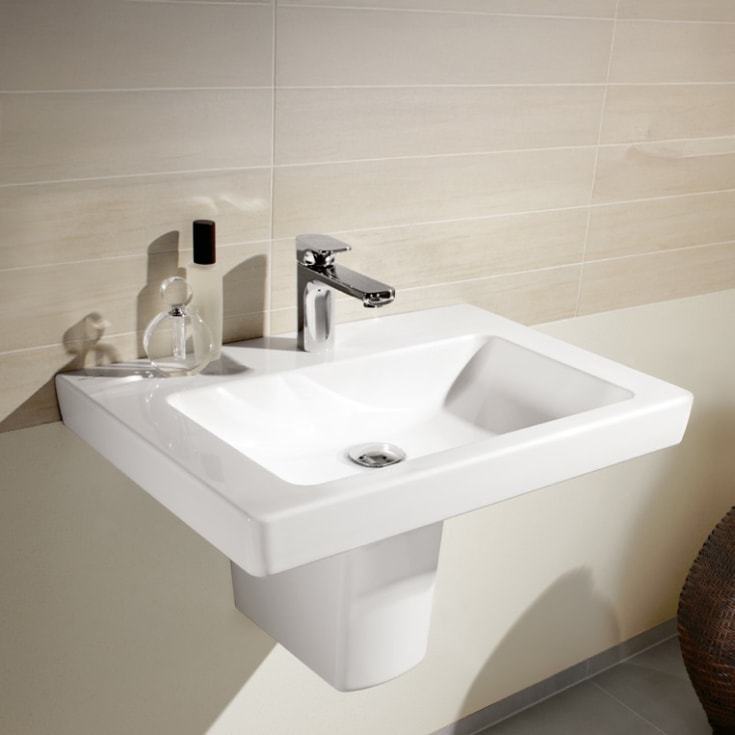 V&B Subway 2.0 vegghengt servant, 600x470 mm, hvit med CeramicPlus