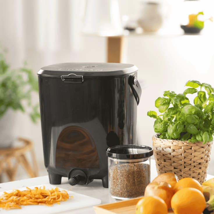 Biolan Bokashi kjøkkenkompostbøtte, komplett startpakke, 10 liter, sort