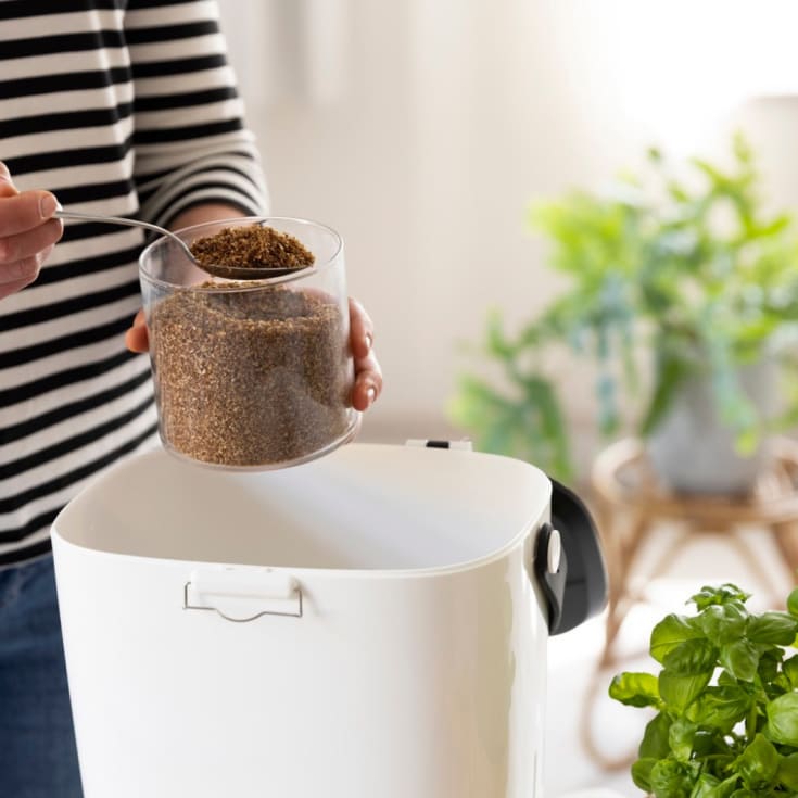 Biolan Bokashi kjøkkenkompostbøtte, komplett startpakke, 10 liter, sort