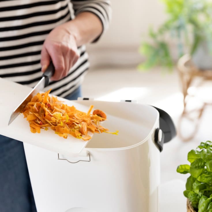 Biolan Bokashi kjøkkenkompostbøtte, komplett startpakke, 10 liter, sort