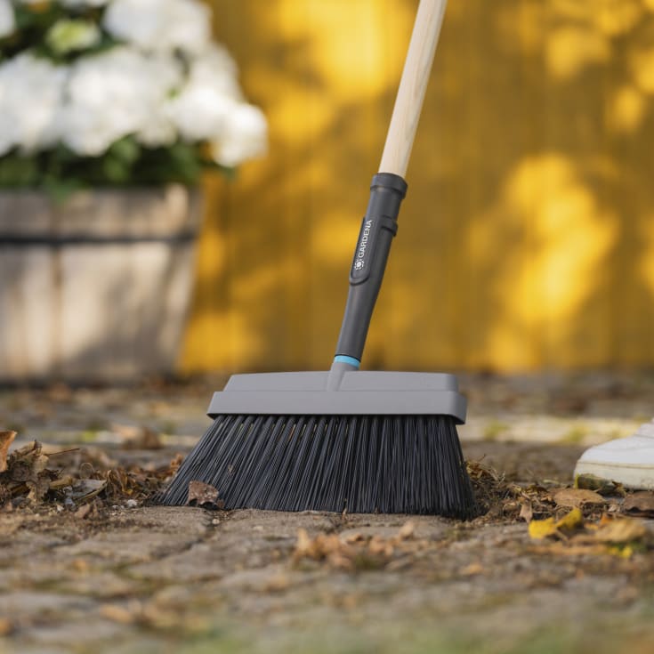 Gardena PureLine terrassekost, treskaft, plastbust, 32 cm