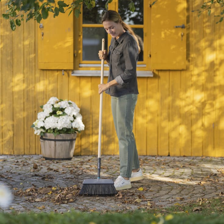 Gardena PureLine terrassekost, treskaft, plastbust, 32 cm