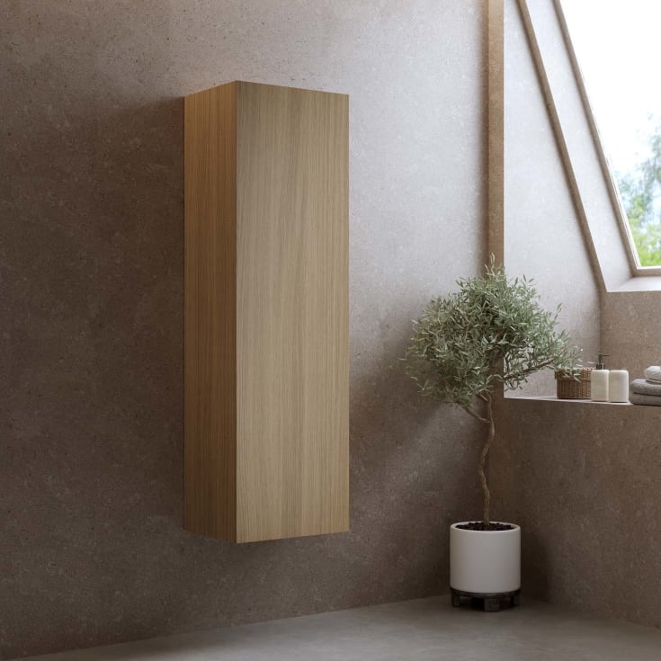 Bathlife høyskap, myktlukkende dør, 150x45x35 cm, lys eik