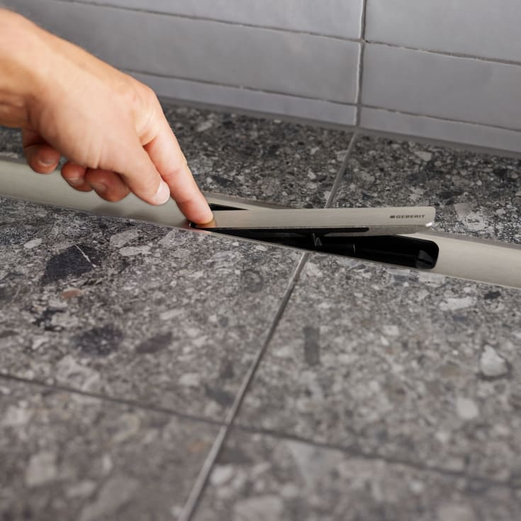 Geberit CleanLine30 avloppsarmatur, 300-900 mm, friliggande, borstat rostfritt stål