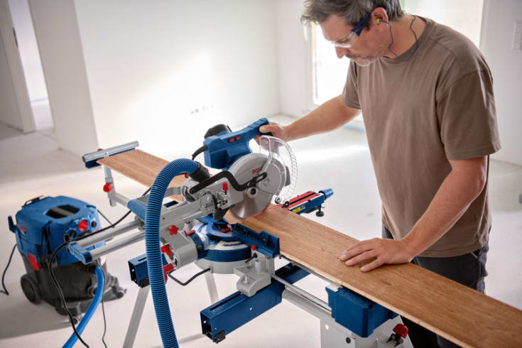 Bosch kap-/geringssav GCM 305-216 D