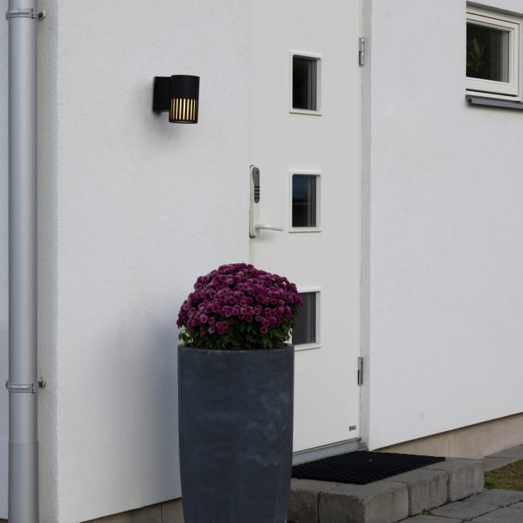 Konstsmide Pistoia vägglampa utomhus, svart