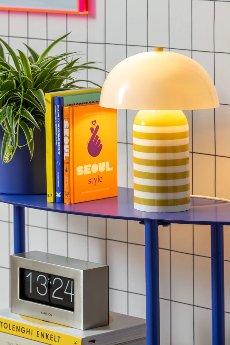 Leitmotiv Rayado Retro bordlampe, stripet gul