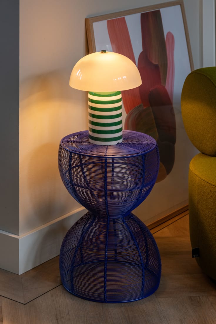 Leitmotiv Rayado Retro bordlampe, stripet grønn