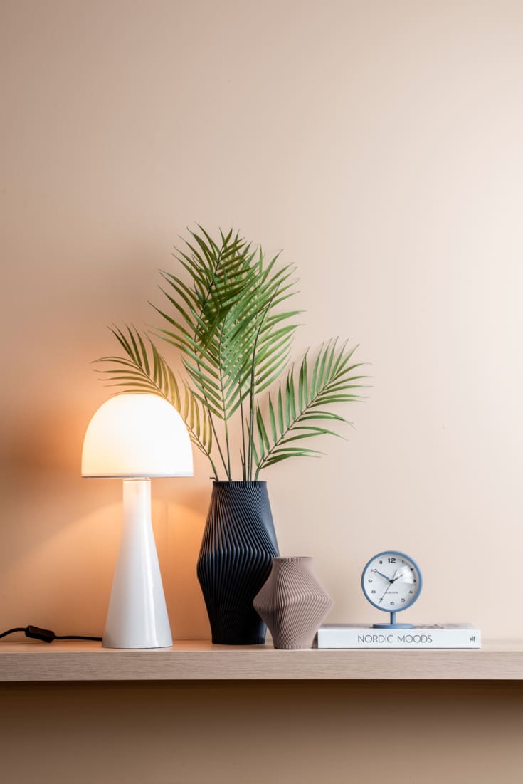 Leitmotiv Bombin bordlampa, vit