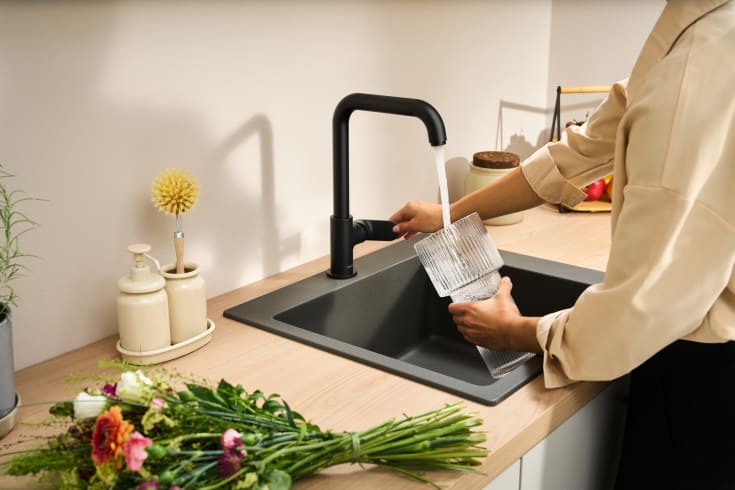 10 stk Hansgrohe Vernis Blend M35 kjøkkenarmatur, matt sort