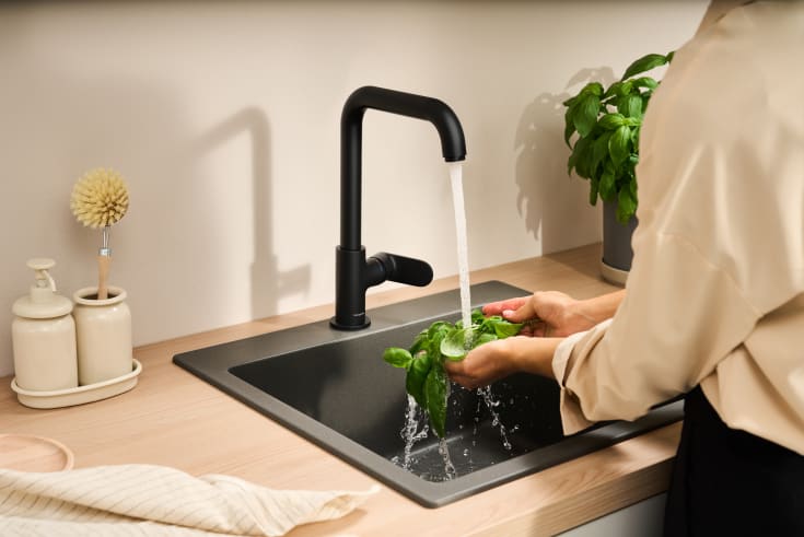 10 stk Hansgrohe Vernis Blend M35 kjøkkenarmatur, matt sort