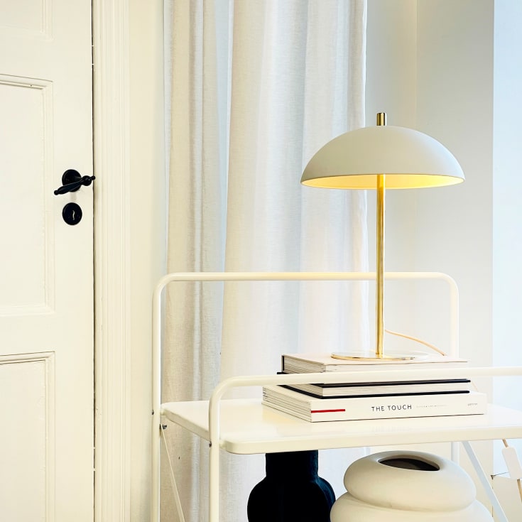 Dyberg Larsen Globus bordlampe