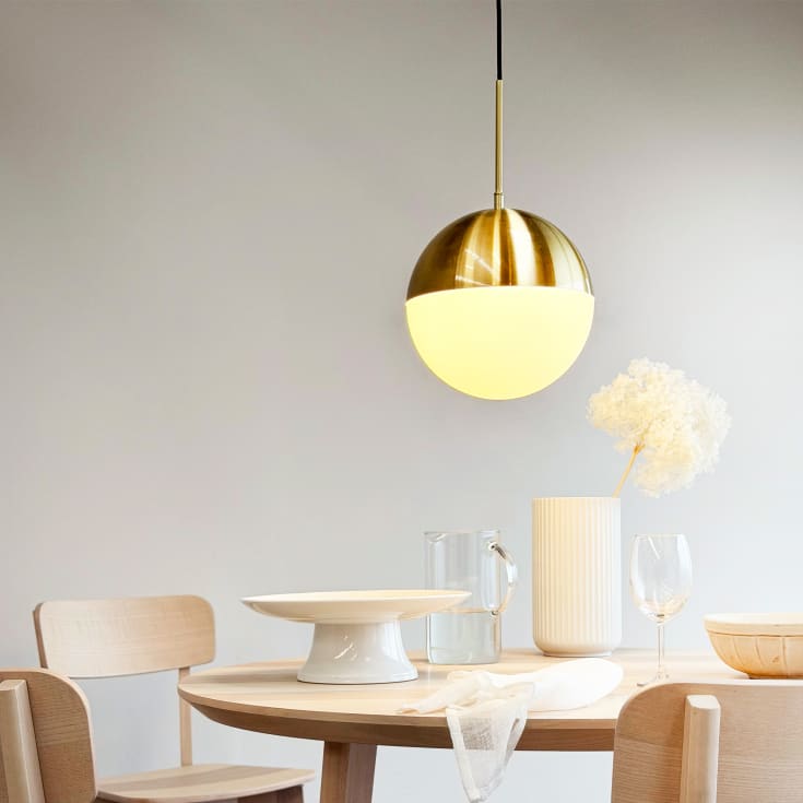 Dyberg Larsen Nova pendellampa, mässing