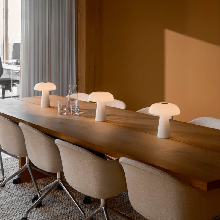 Dtfp Glossy genopladelig bordlampe, hvid marmor