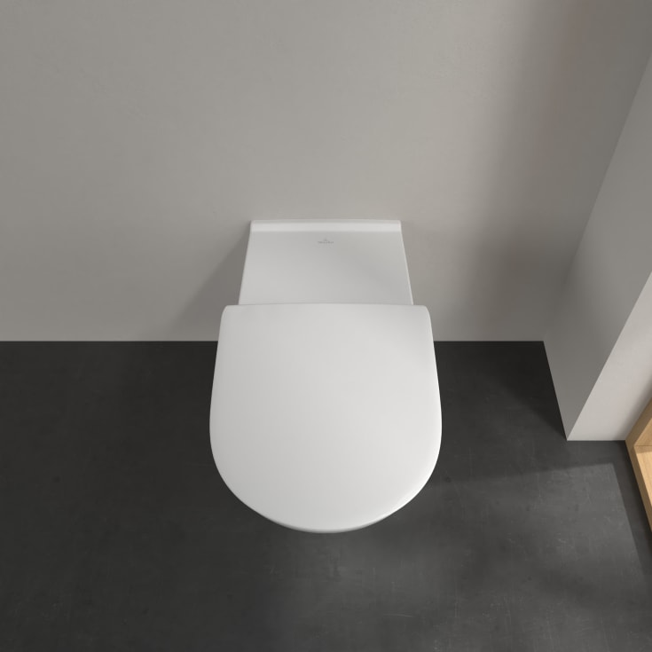 Villeroy & Boch ViCare vegghengt toalett, uten skyllekant, 36x70 cm, hvit