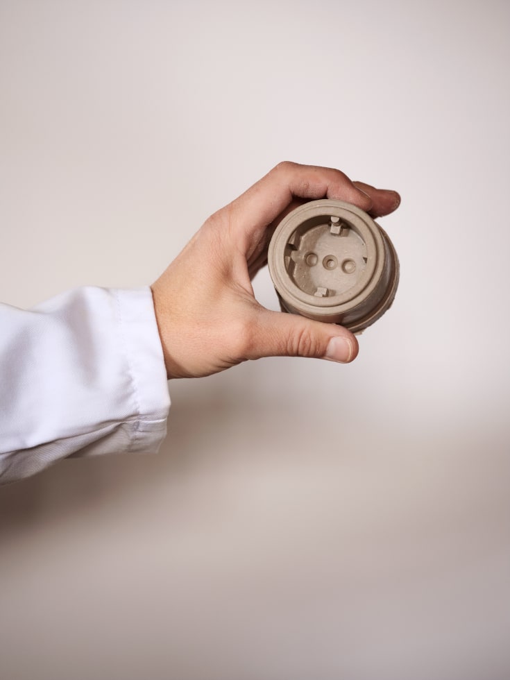 Fontini Garby porcelæn stikkontakt, synlig kabelføring, beige