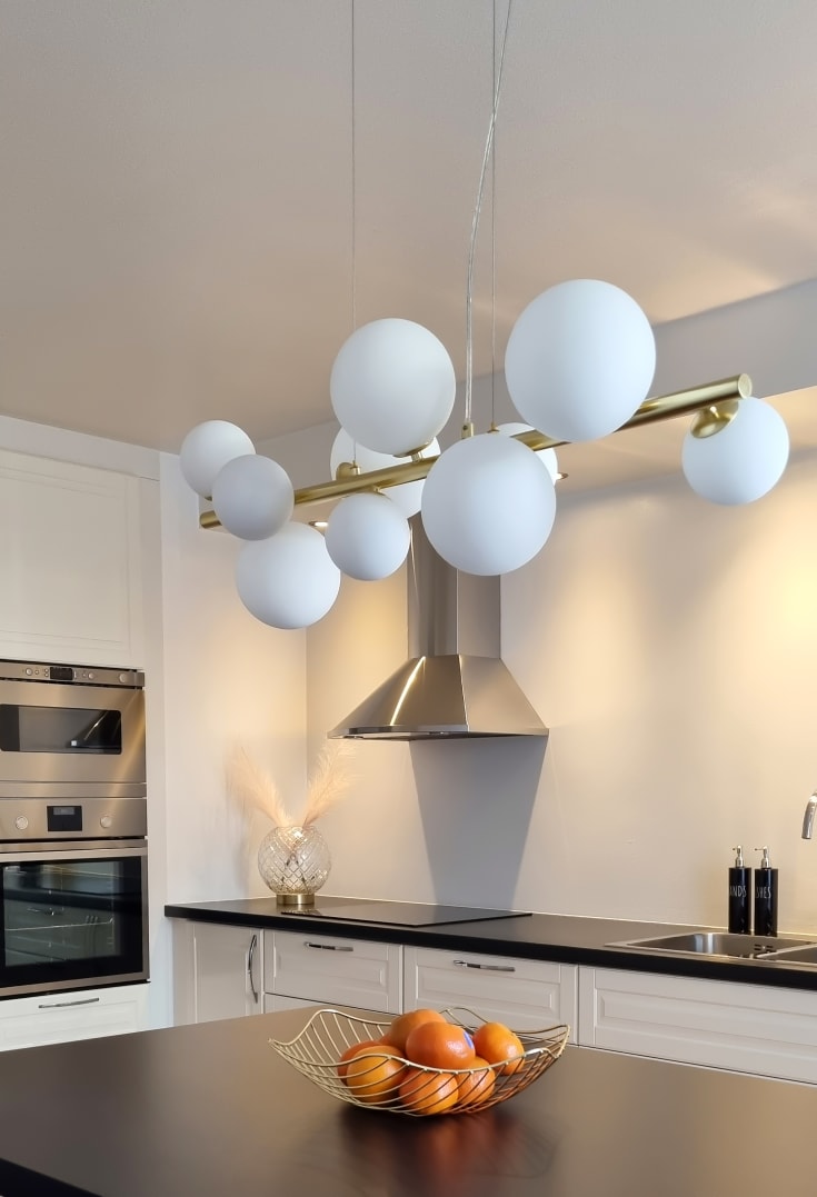 Aneta Lighting Molekyl langbordspendel, messing/hvid