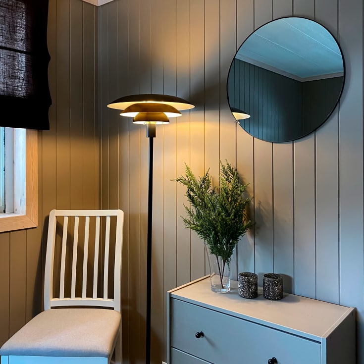 Aneta Lighting Epsilon golvlampa, svart