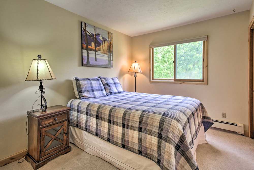 'River's Edge' 6BR Glenwood Home w/Private Hot Tub