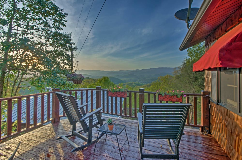 Quaint Bryson City Cottage W Smoky Mountain Views