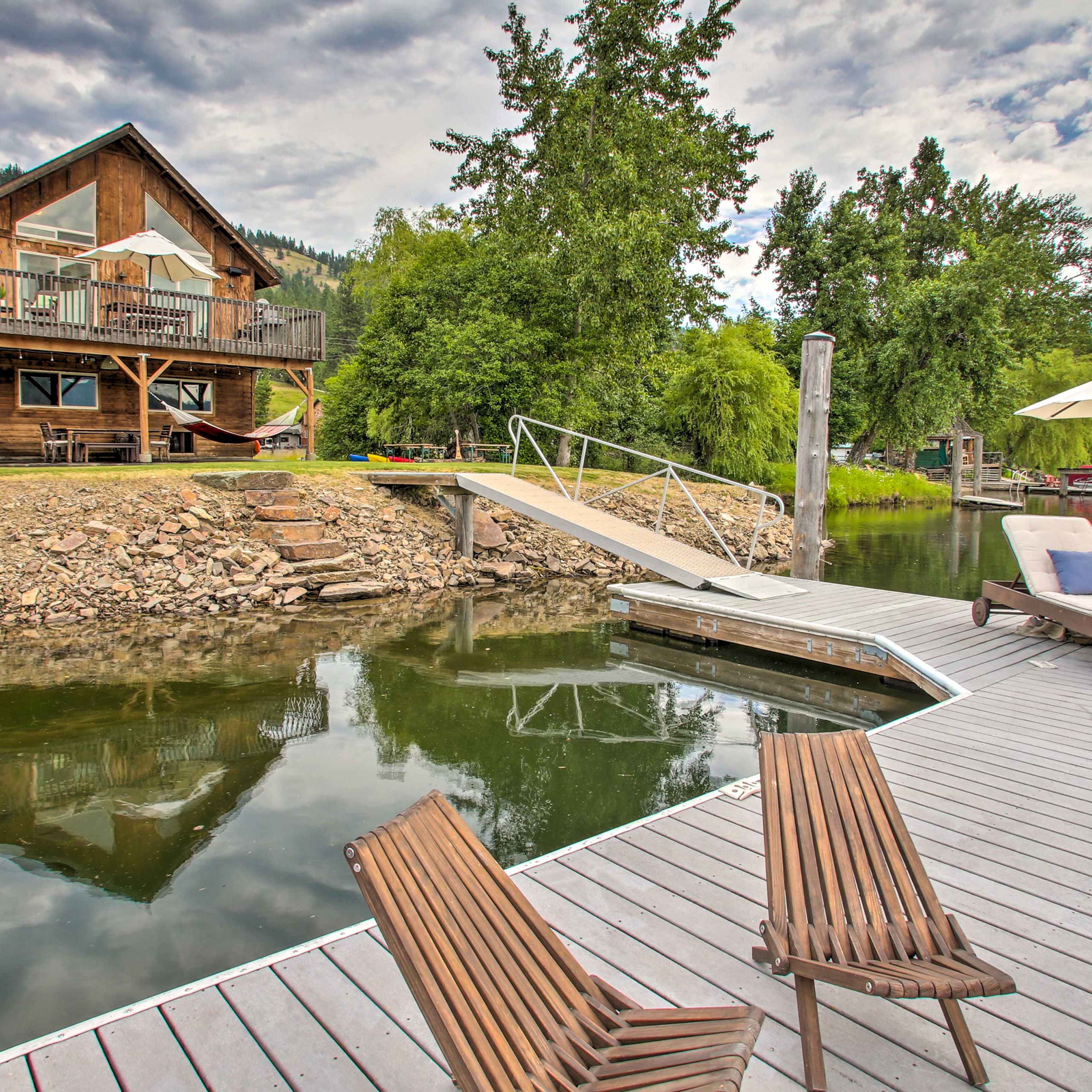 NEW! Waterfront Cabin w/ 2 Boat Docks & Mtn Views!