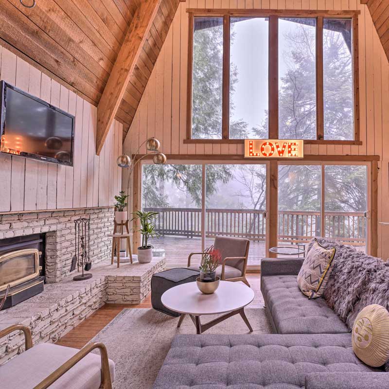 romantic log cabin getaways with hot tub near me