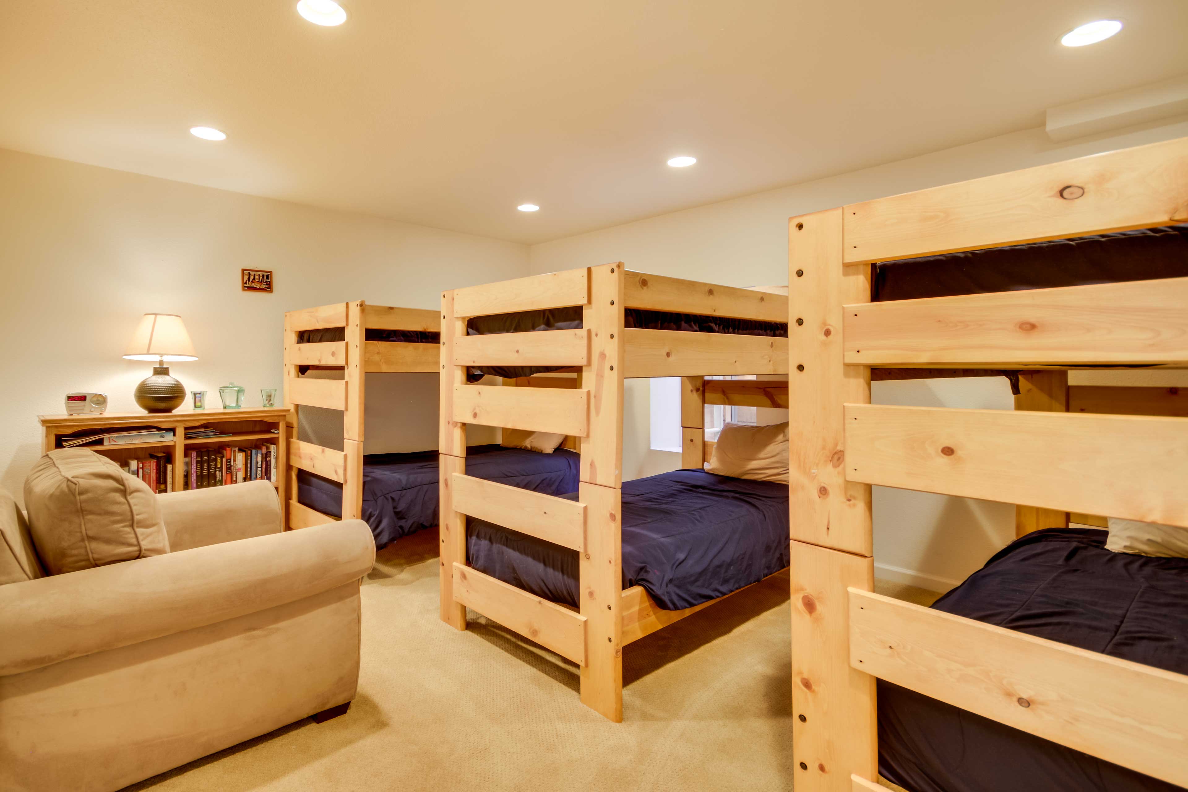 Bedroom 4 | 3 Twin Bunk Beds | Books