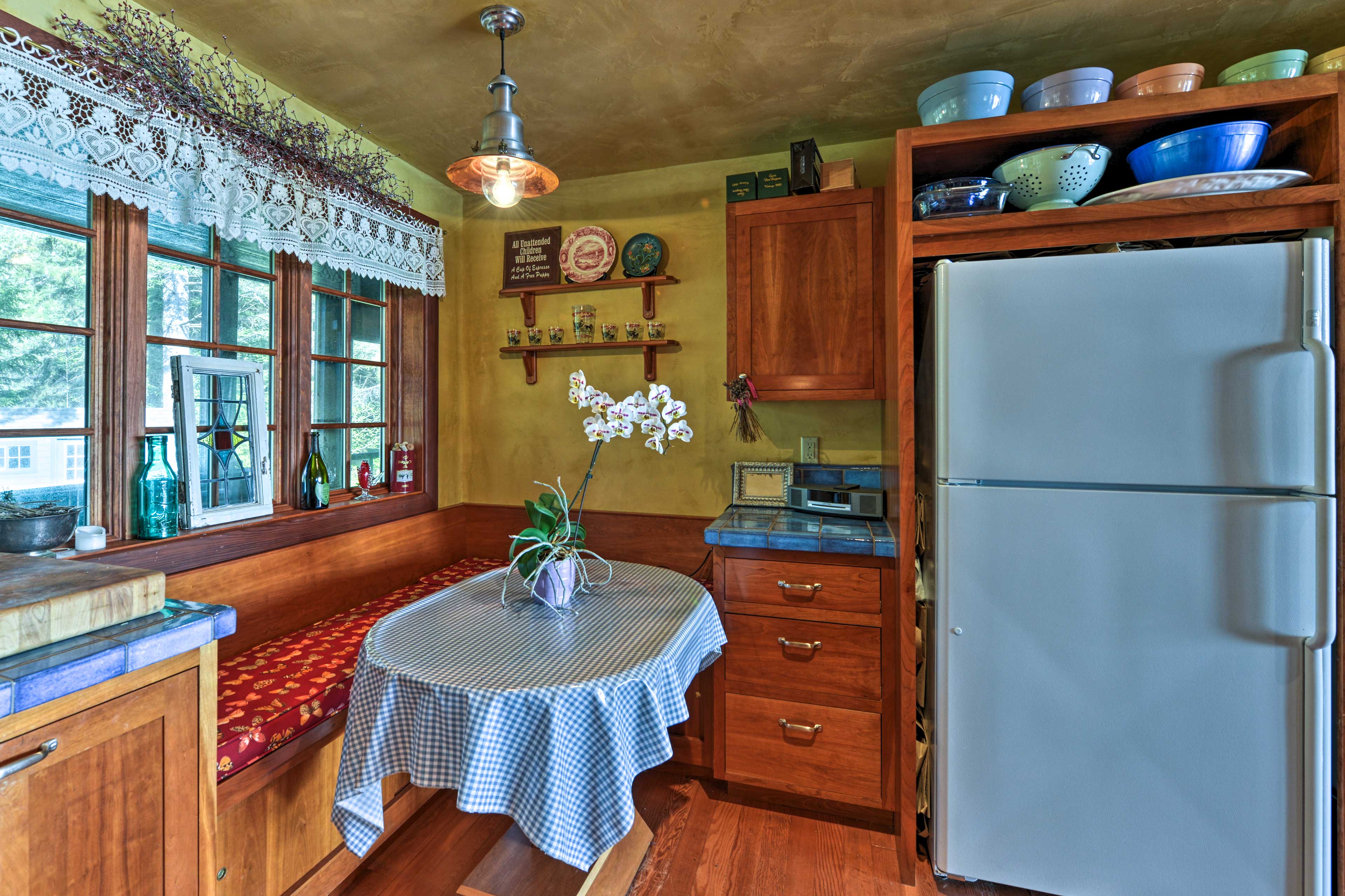 Kitchen | Dining Nook