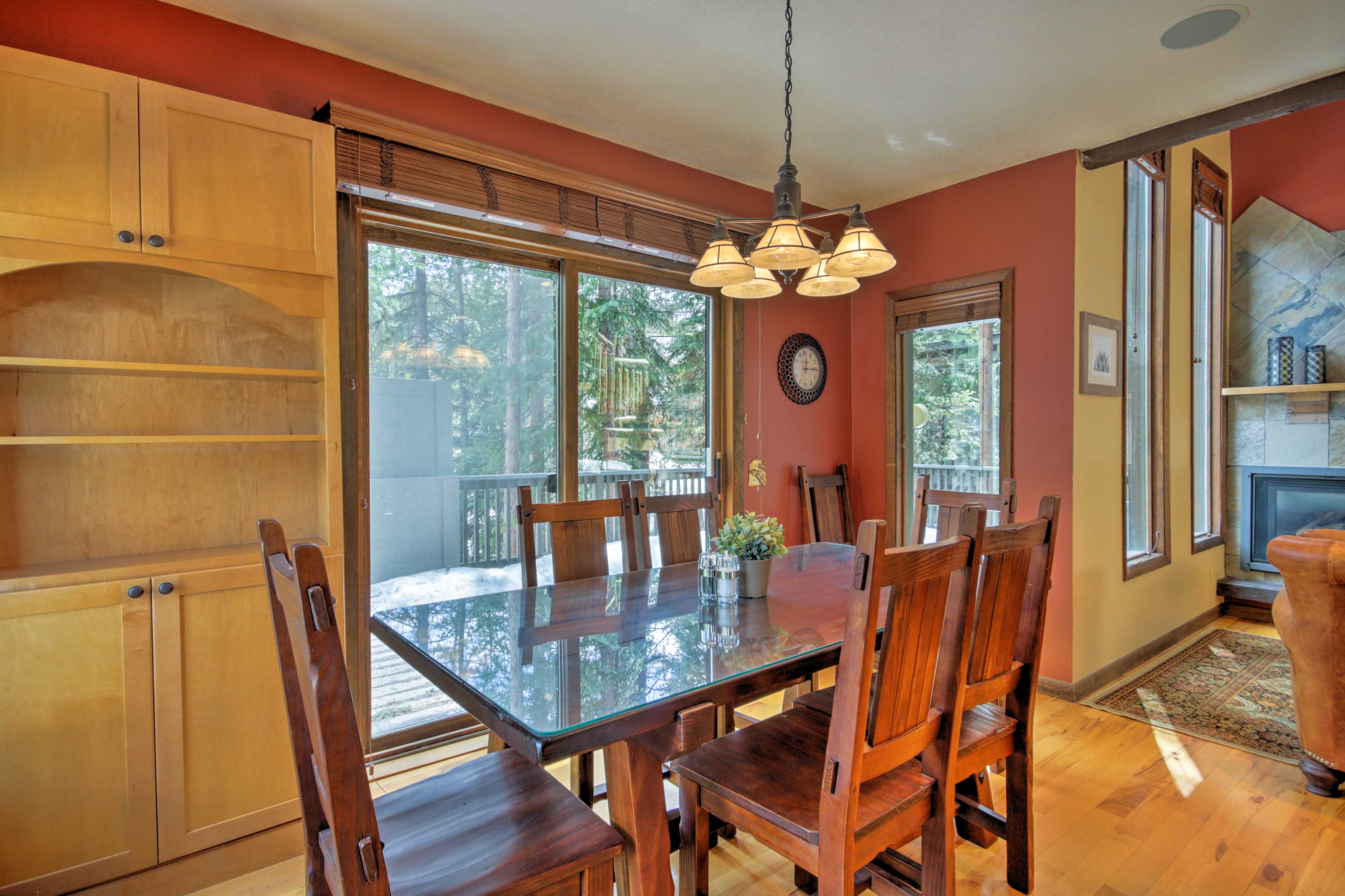 Kitchen | Dining Area