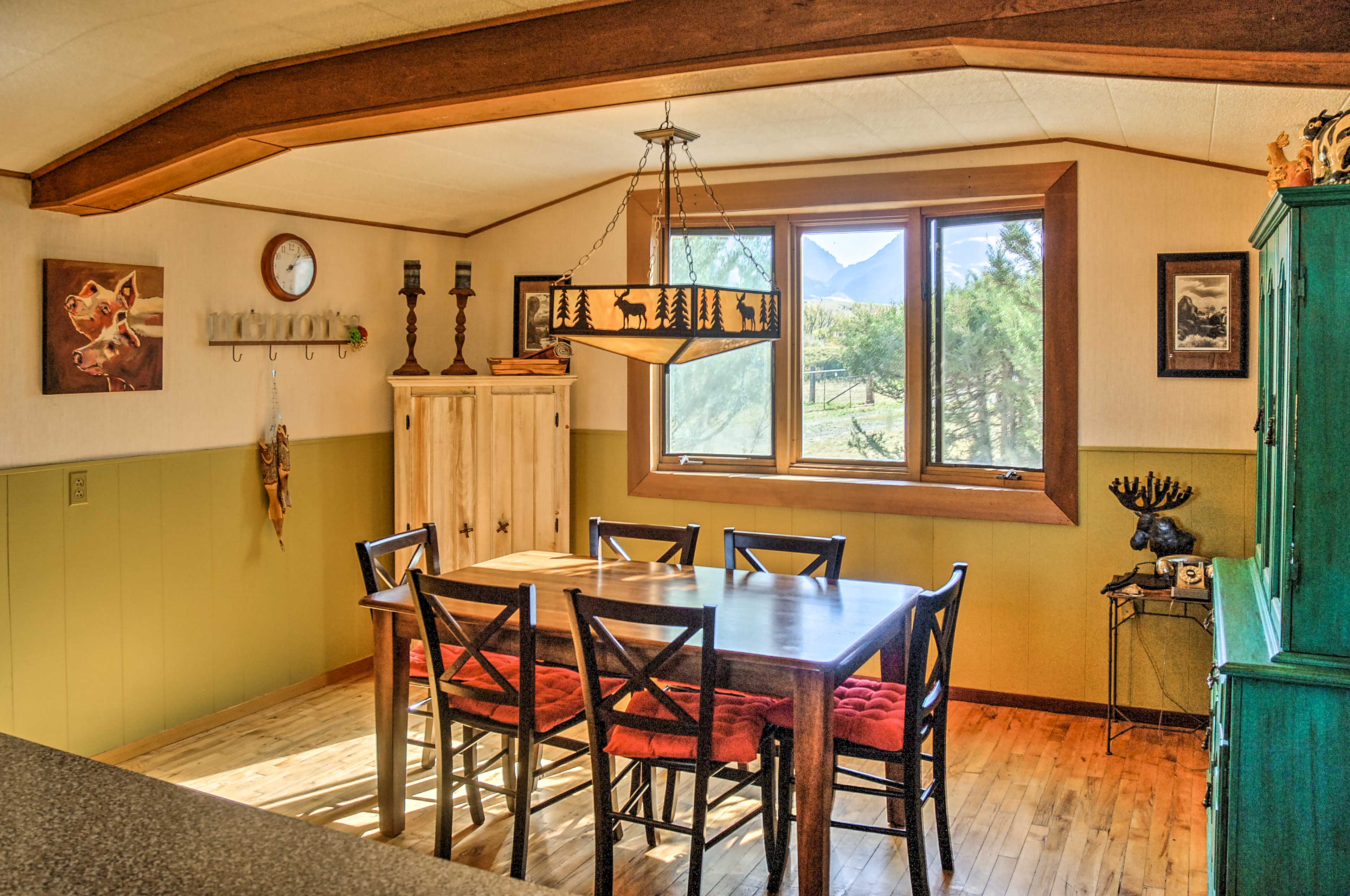 Dining Room | Dishware & Flatware