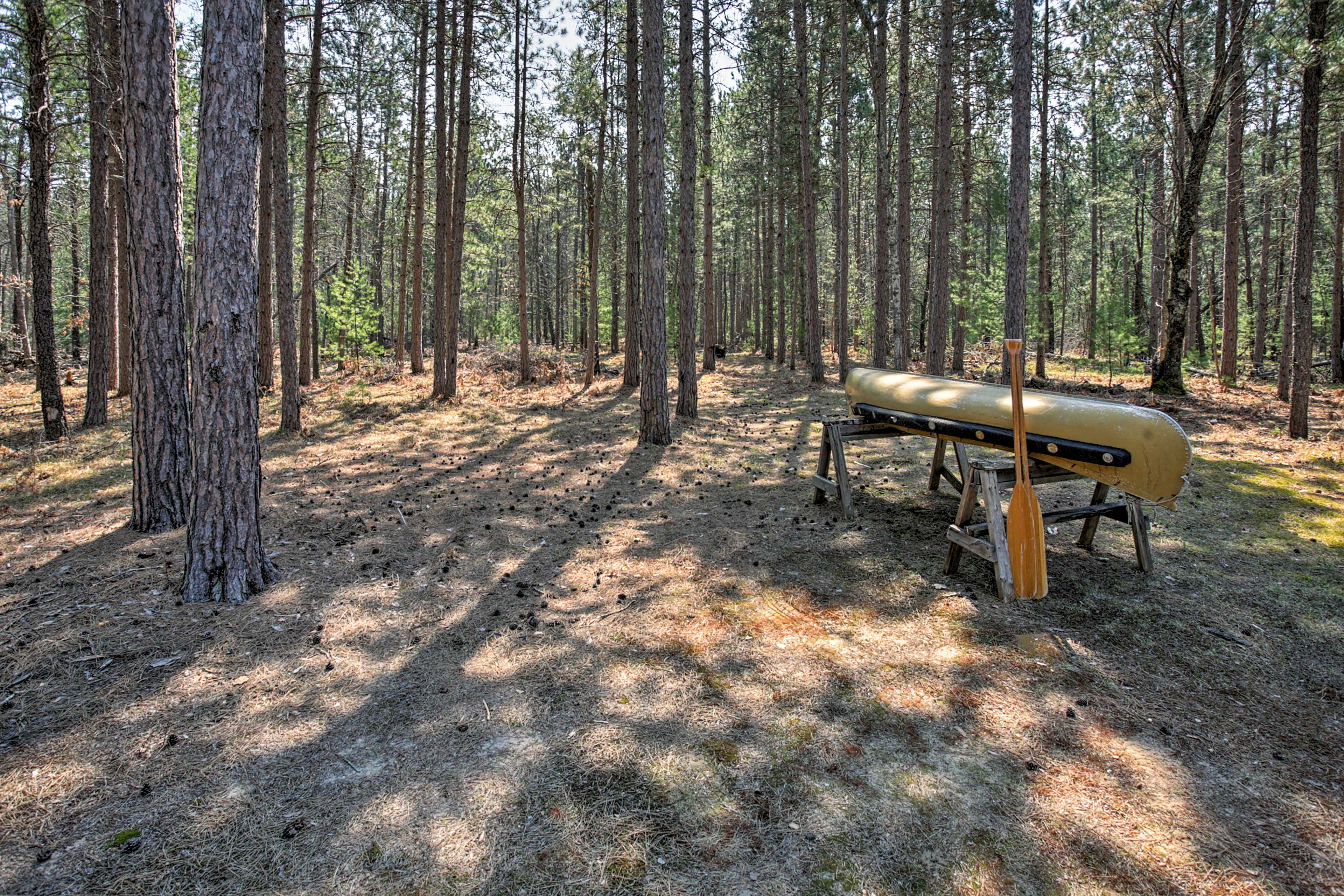 Yard | Access to Canoeing