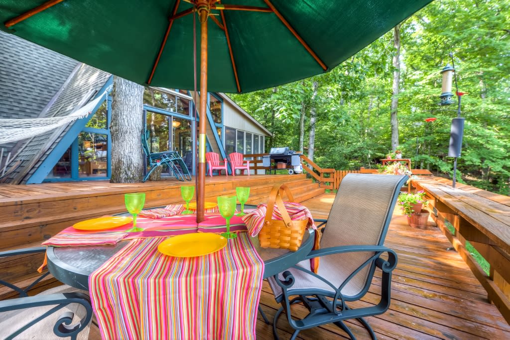 Private Deck | Outdoor Dining | Gas Grill