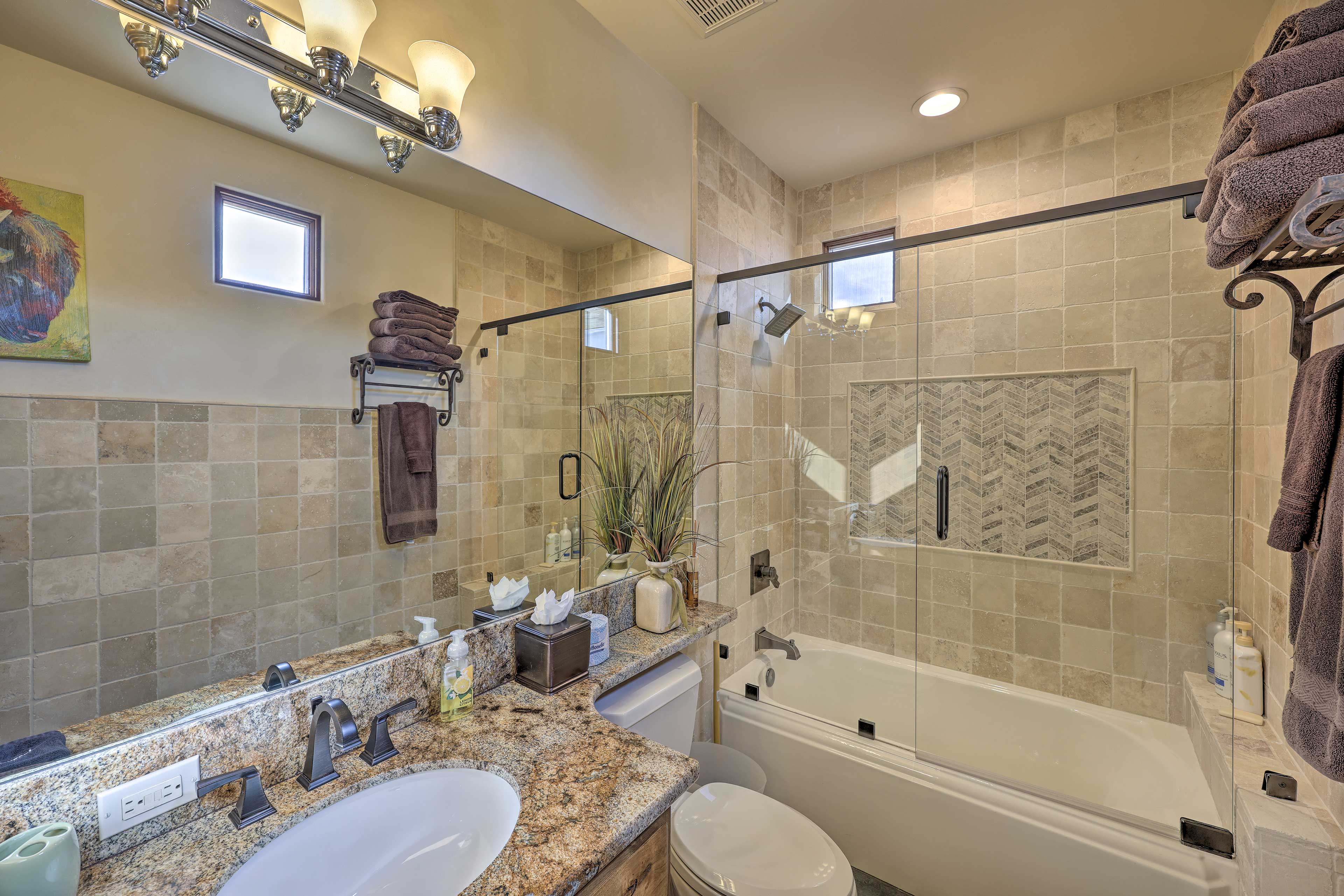 En-Suite Bathroom | Towels Provided