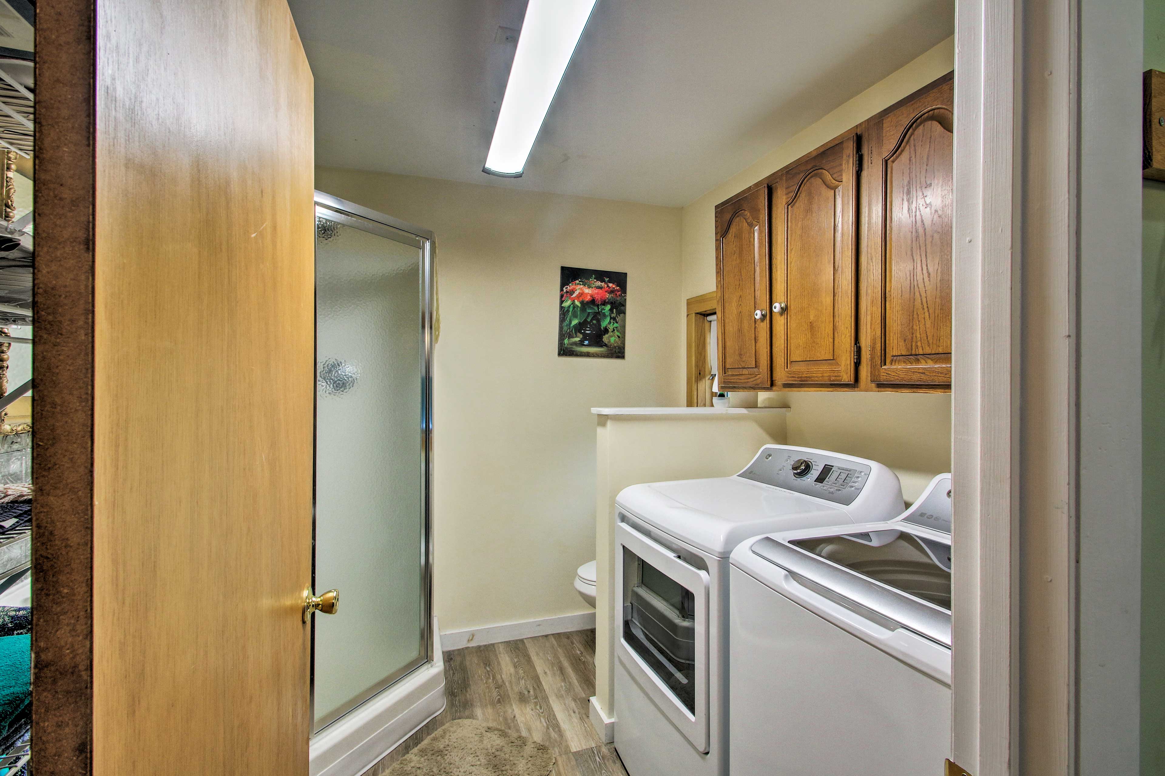 Bathroom | Laundry Units | Main floor