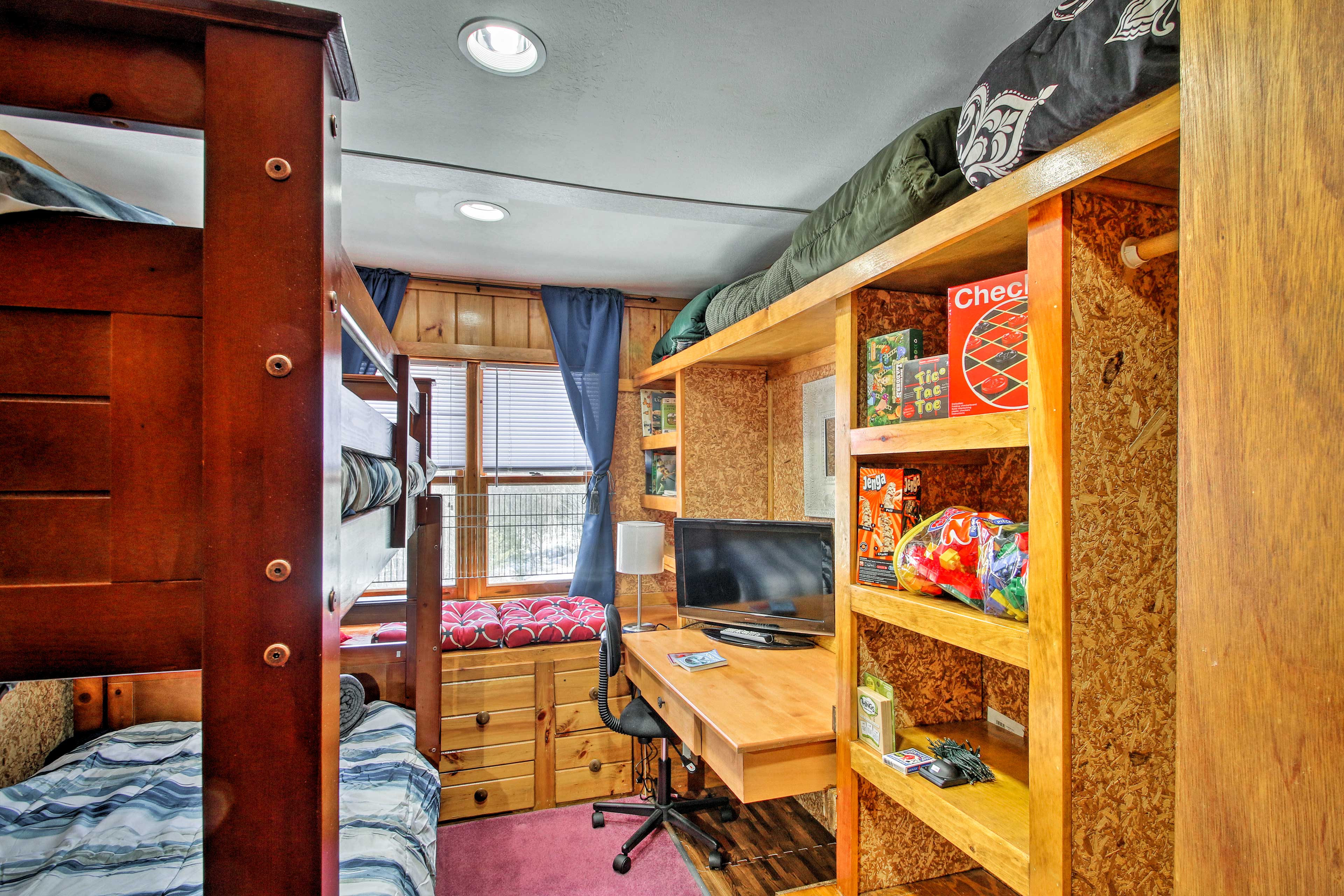 Bedroom 3 | Twin Bunk Bed w/ Twin Trundle | Main Floor