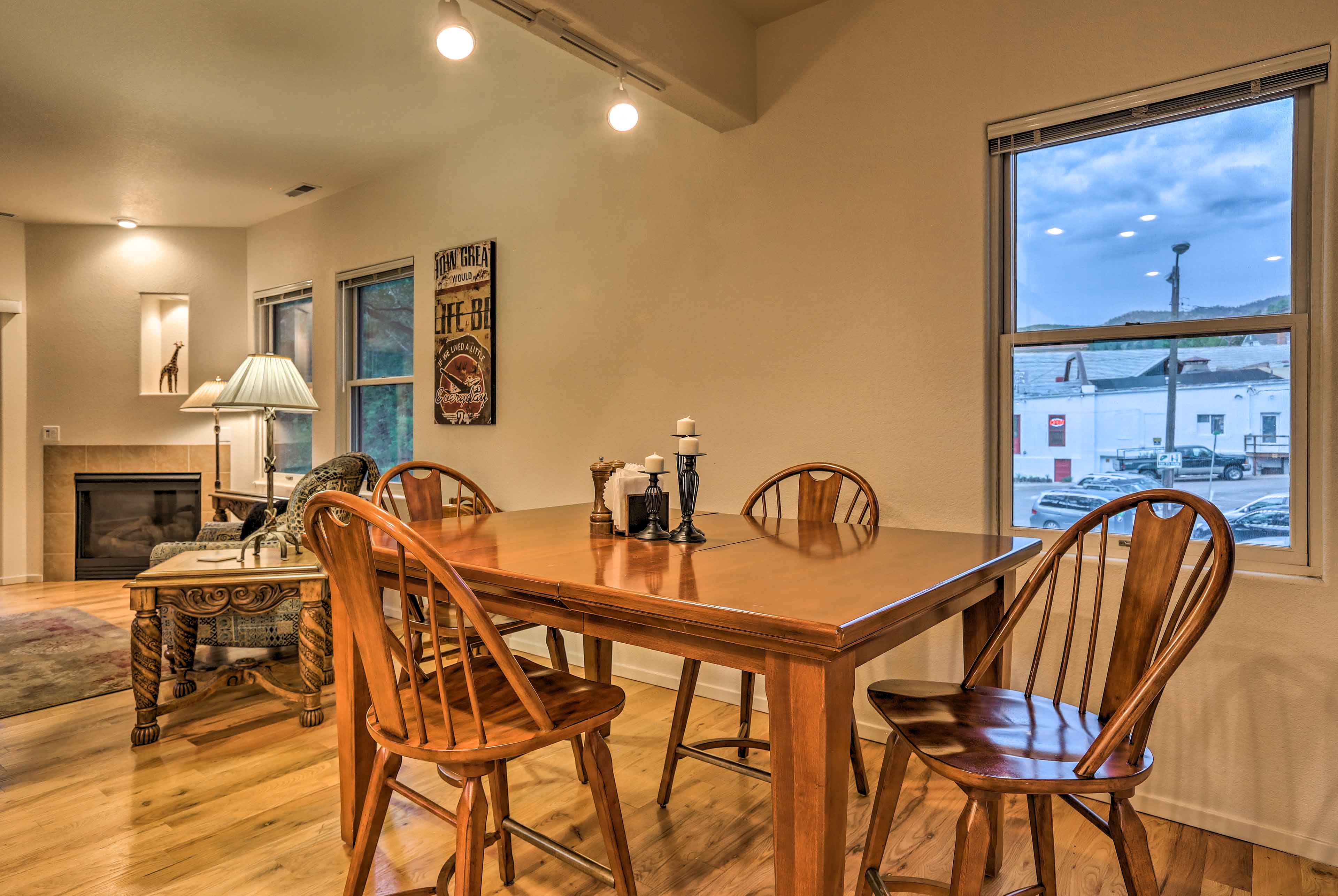 Dining Room | Dishware & Flatware