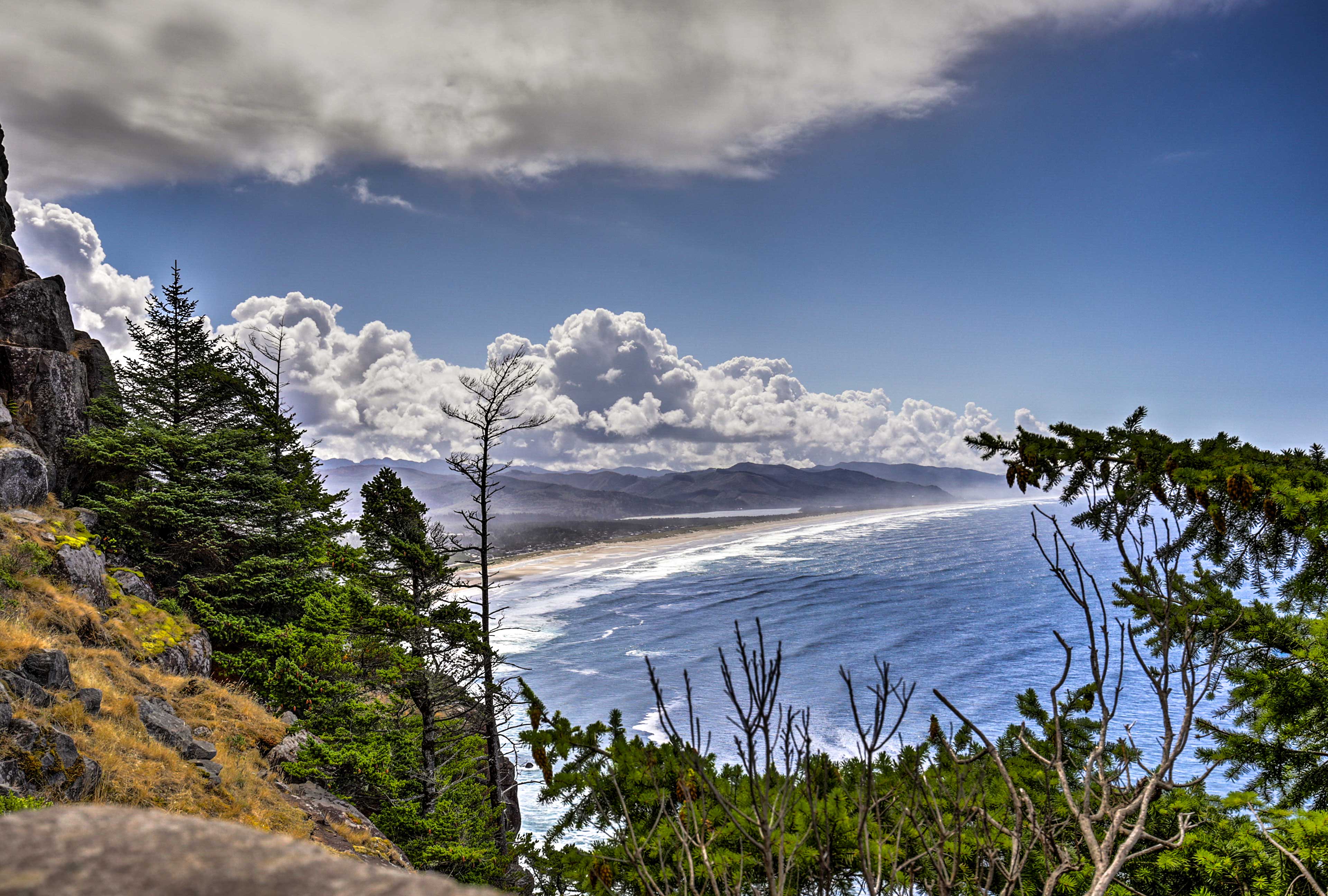 Canon Beach Downtown (6 Miles)