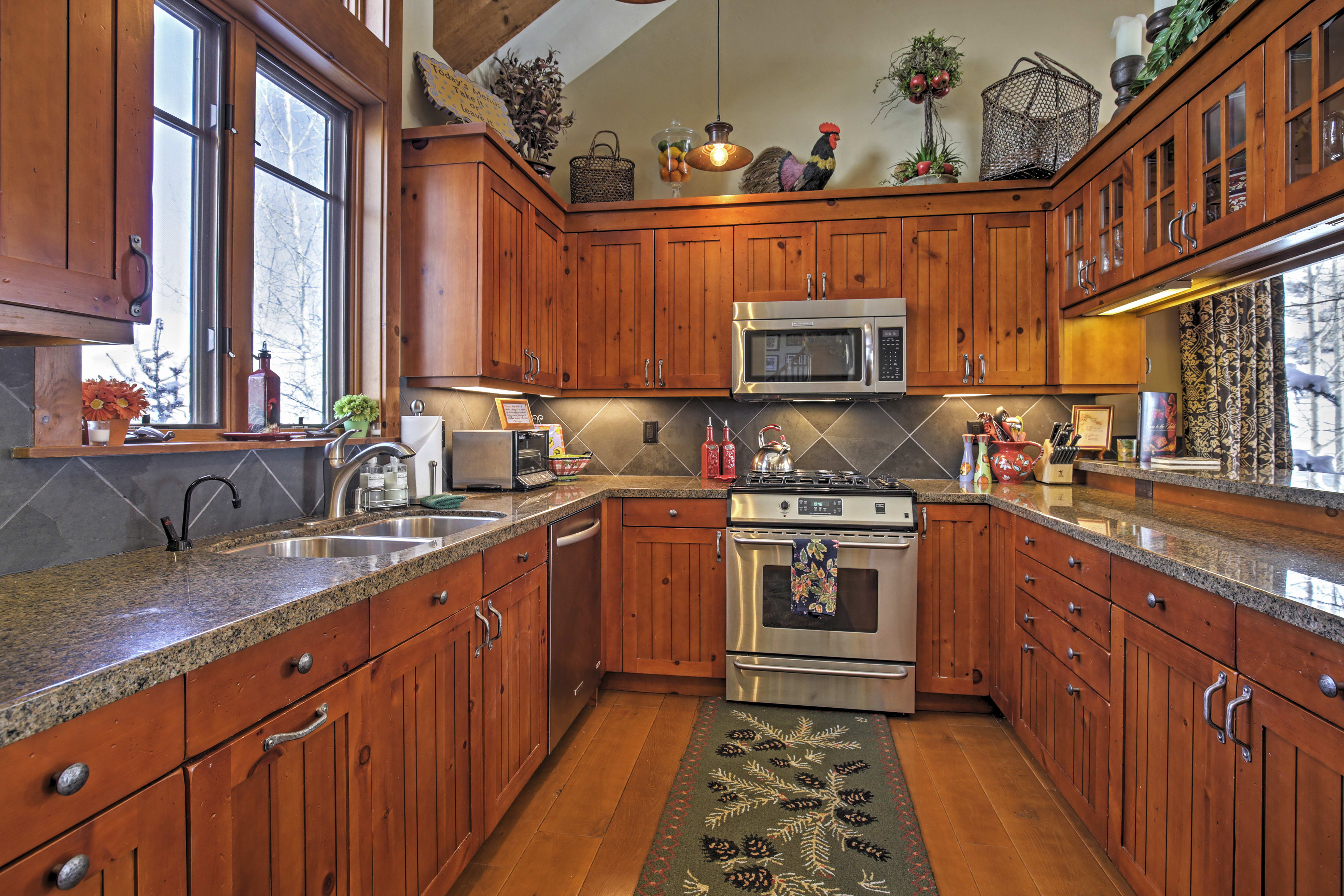 Fully Equipped Kitchen | Stainless Steel Appliances