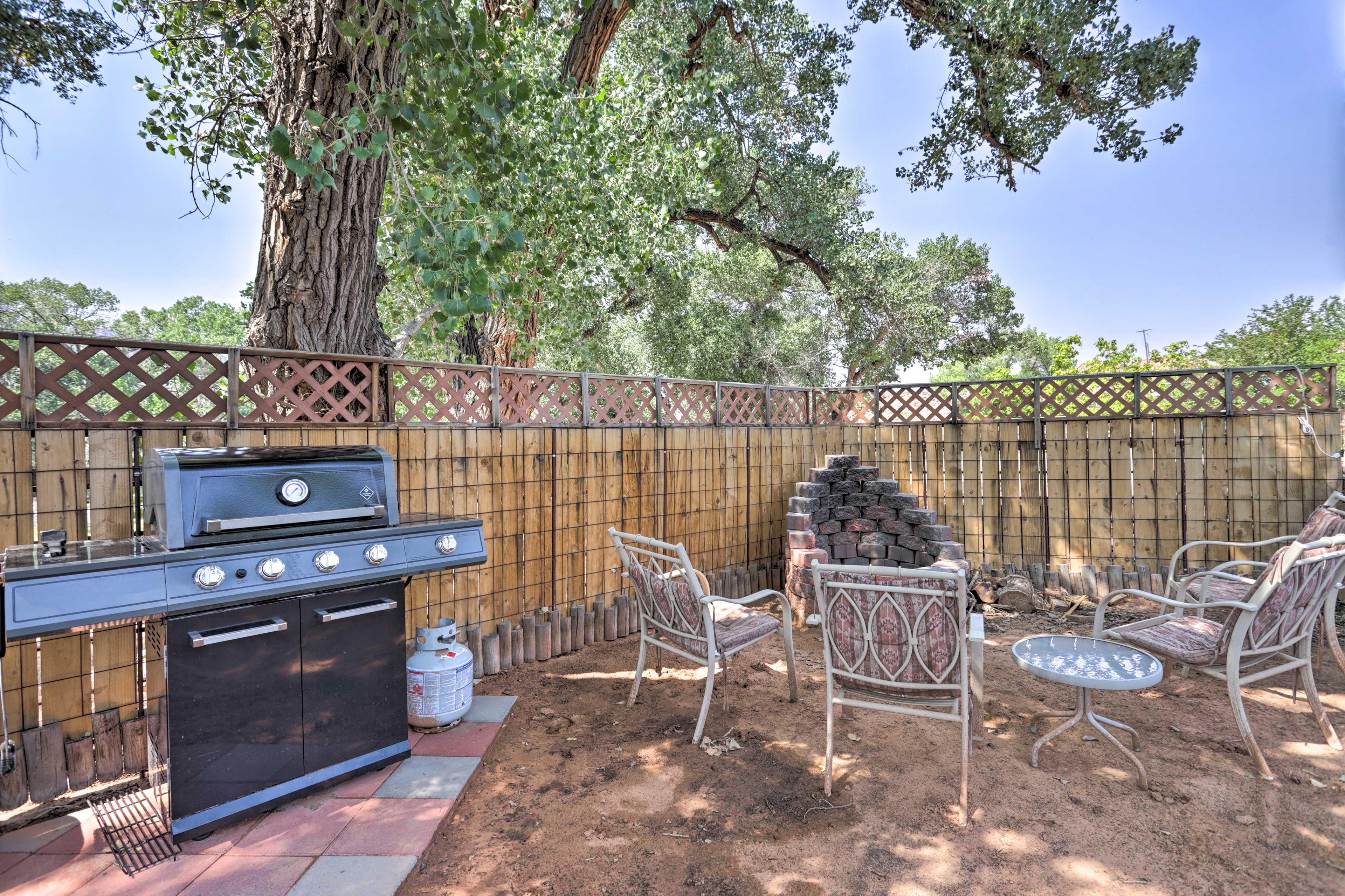 Backyard | Furnished Patio