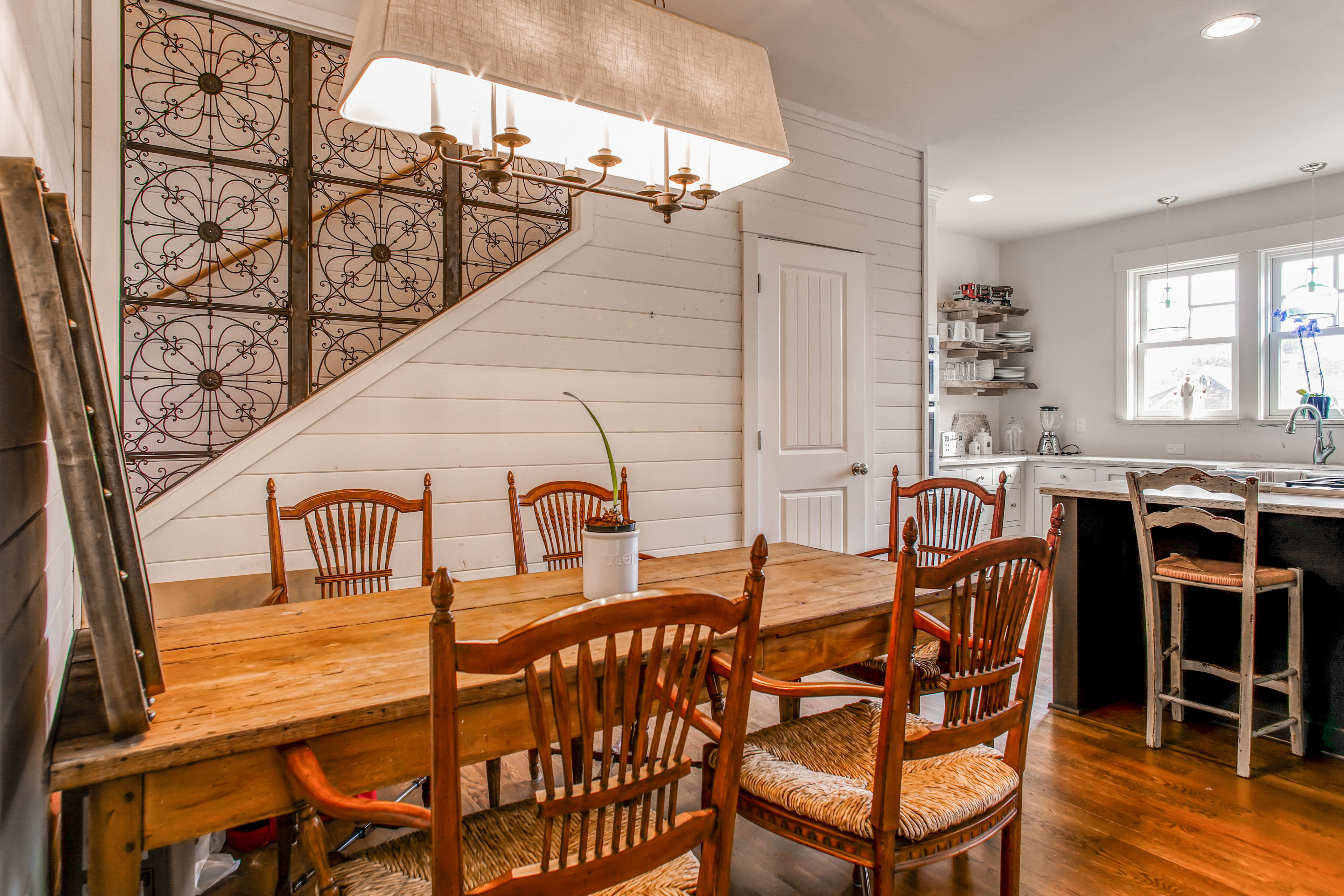 Dining Room | 1st Floor | Dishware/Flatware Provided