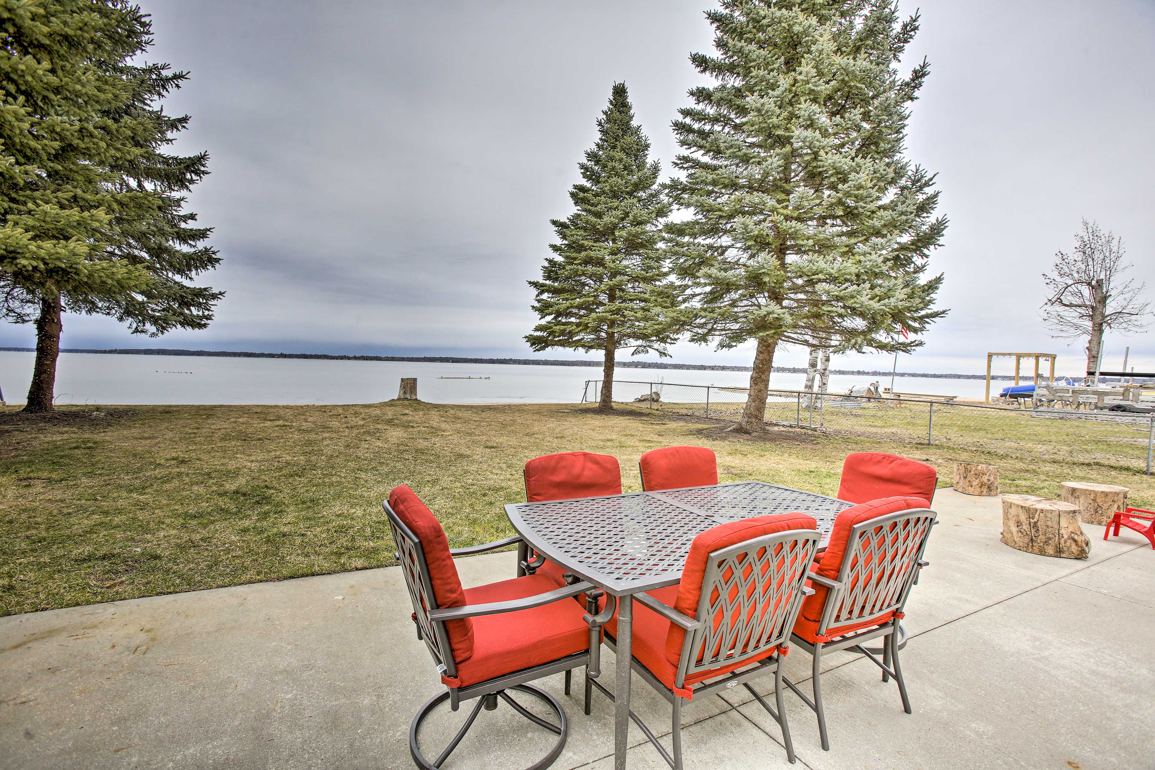 Peaceful Lakefront Houghton Lake Property w/ Patio