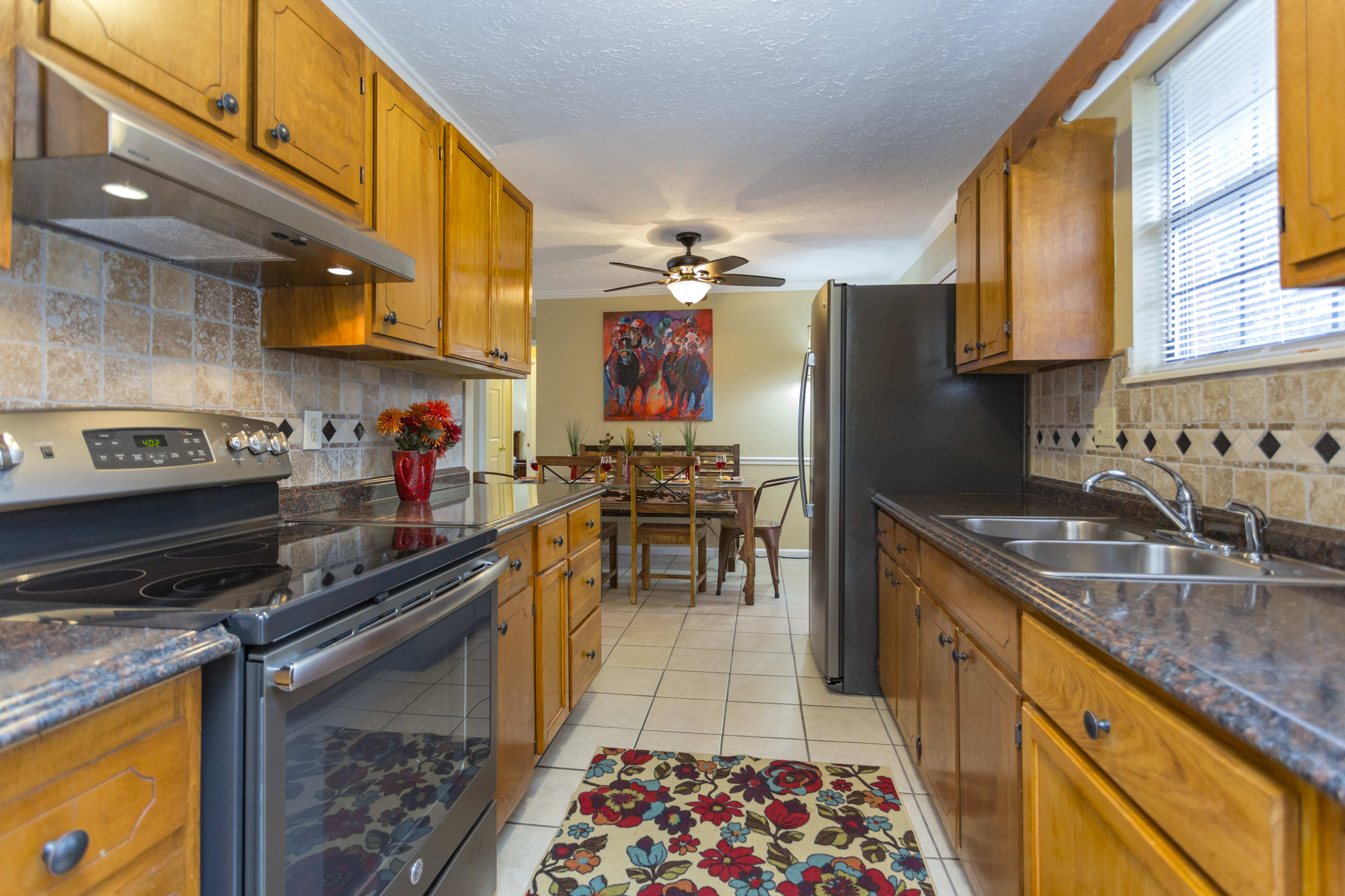 Kitchen | Well-Equipped | Dishwasher