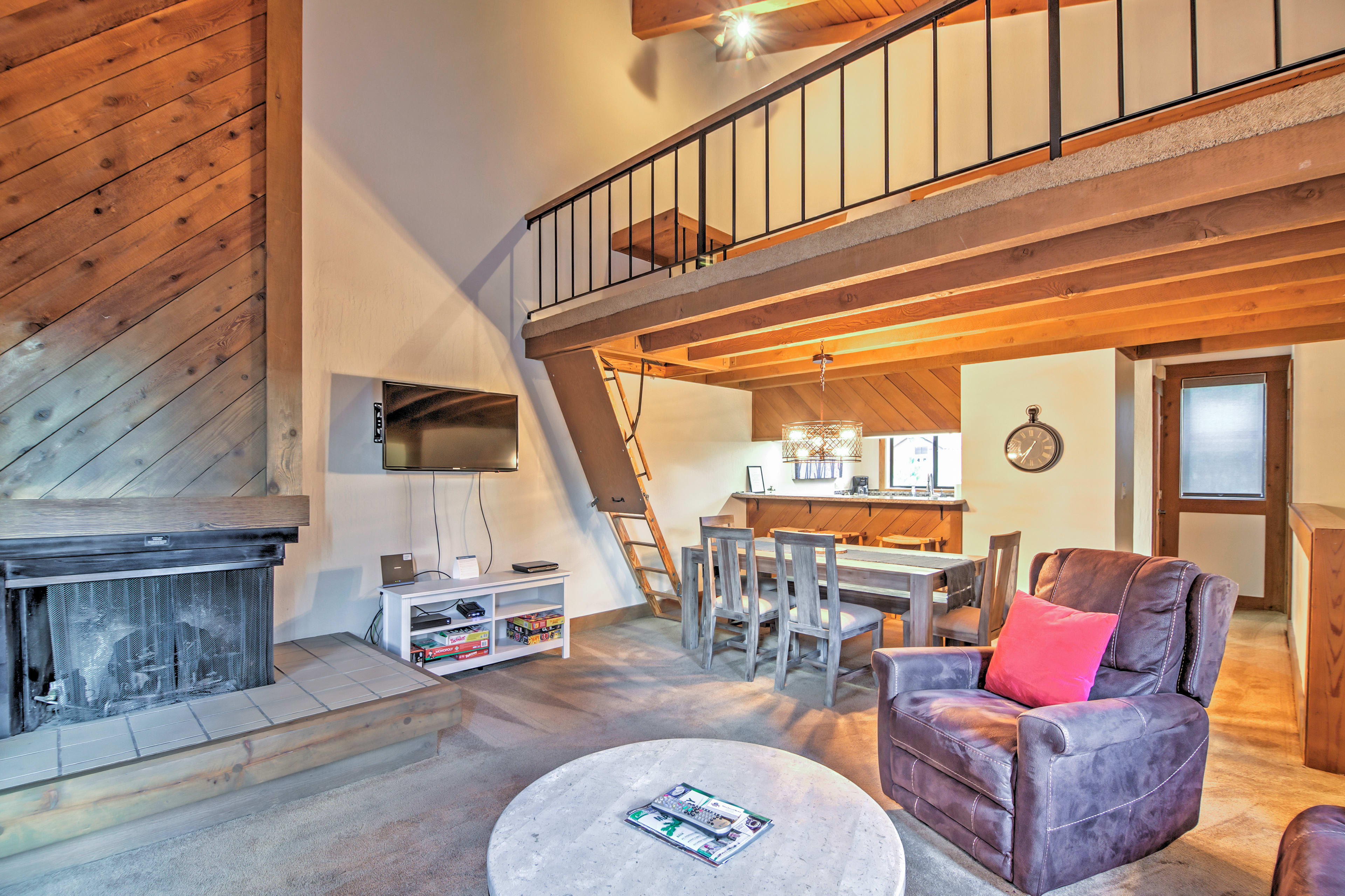 Truckee Vacation Rental | 2BR | 2BA | 1,064 Sq Ft | Stairs Required