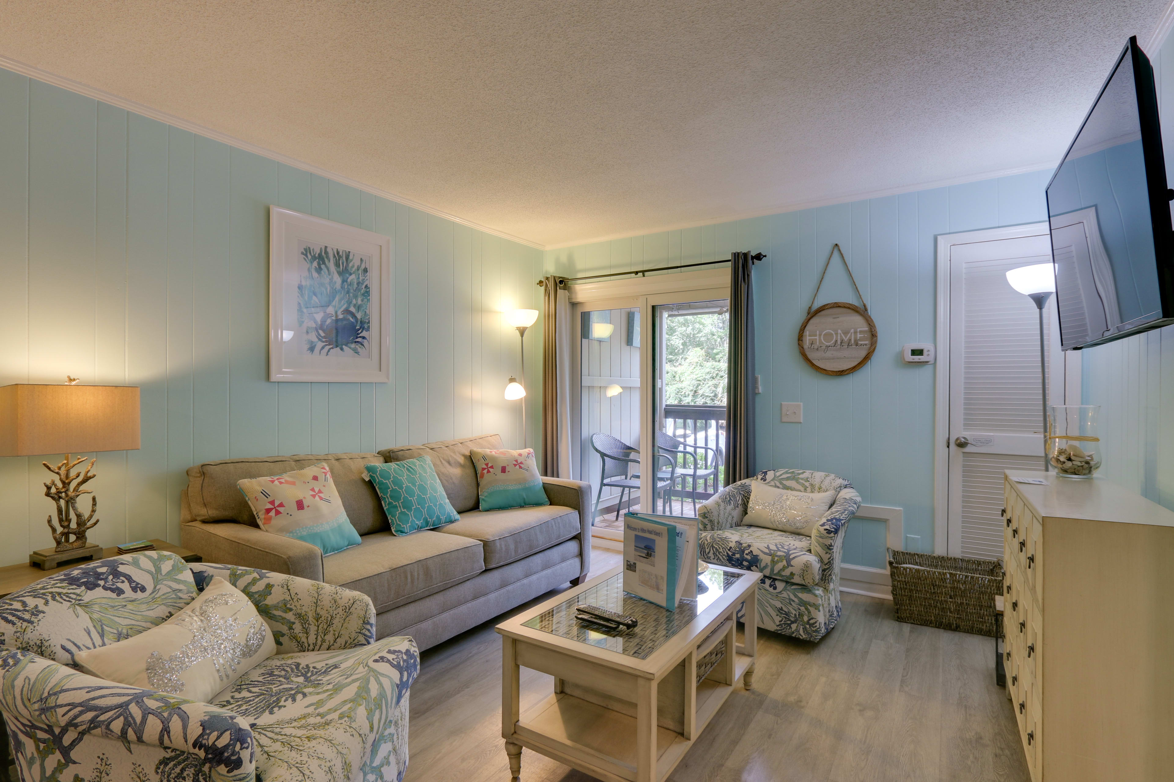 Hilton Head Condo: Steps to Beach, Coligny Plaza!