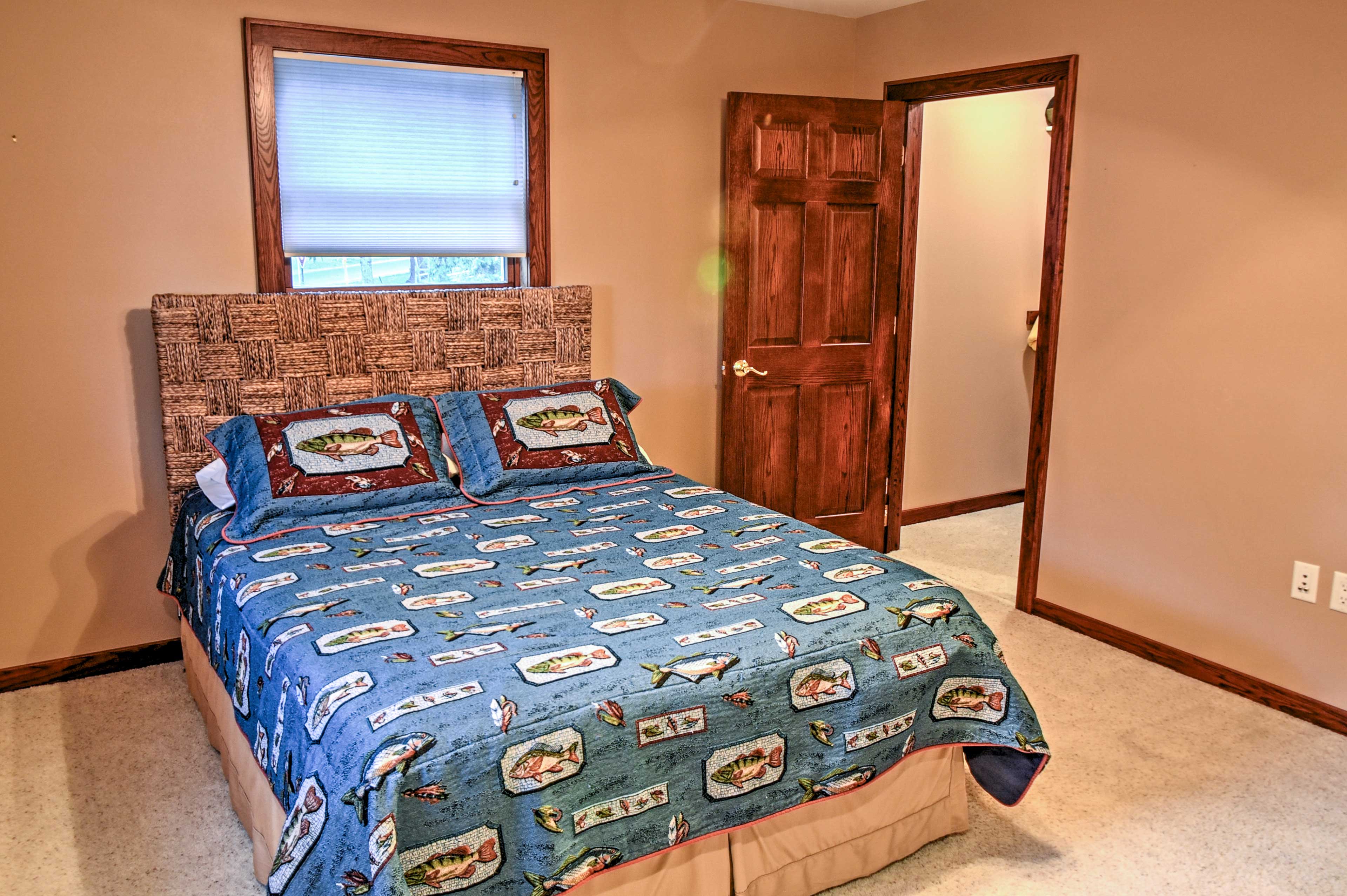 Bedroom 2 | Queen Bed | Linens & Towels Provided