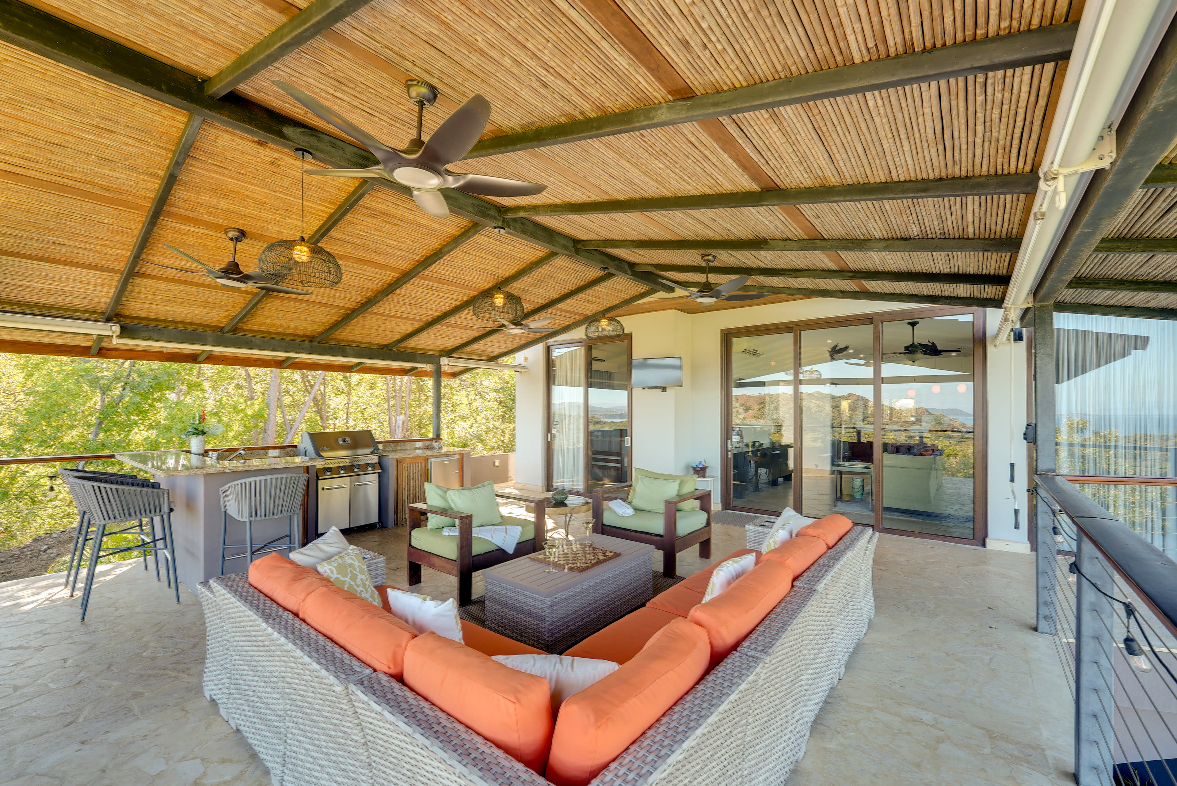 Upper Deck | Outdoor Kitchen | TV