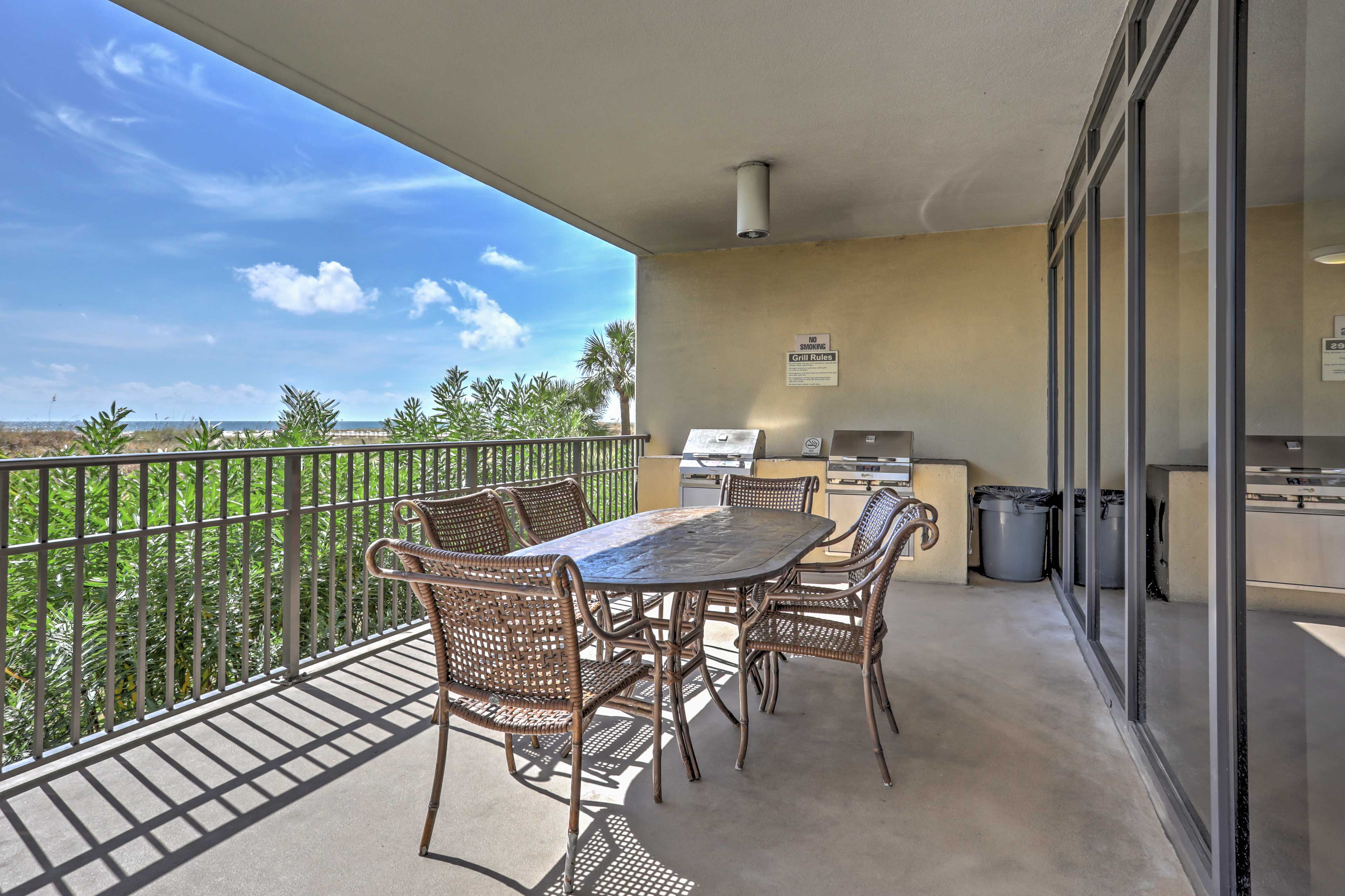 Private Patio | Gas Grills | Outdoor Dining | Beach View