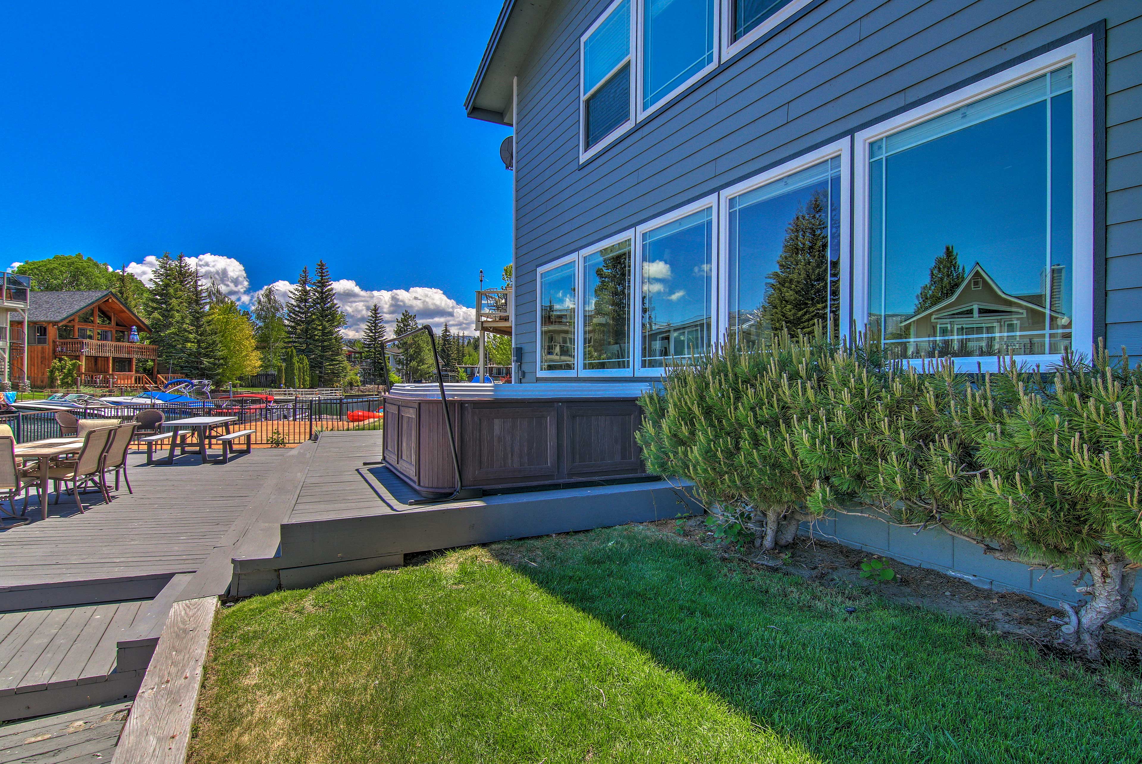 There's nothing quite like a relaxing meal on the deck.